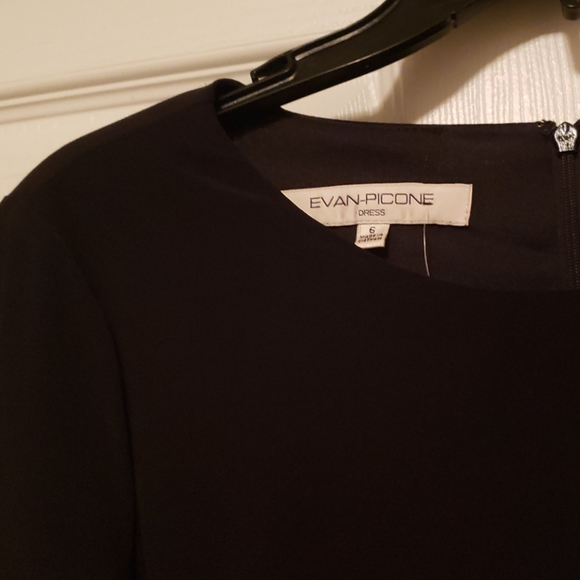 Dress - Picture 2 of 5